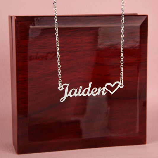 Name Necklace Chic